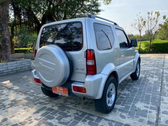 Suzuki Jimny  第7張相片