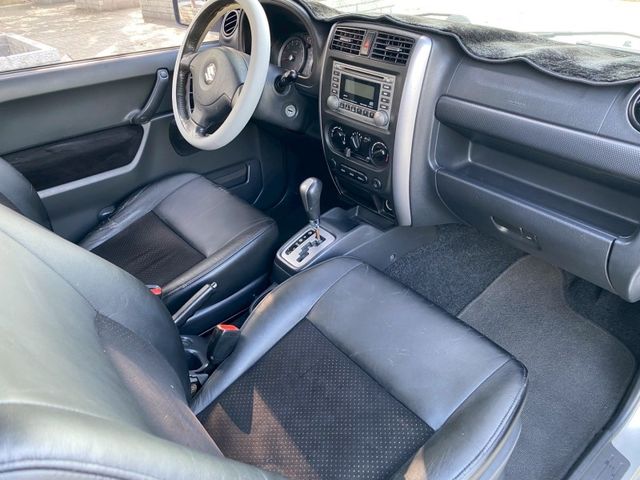 Suzuki Jimny  第9張相片