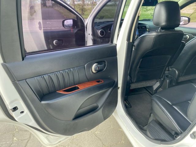 Nissan Livina  第12張相片