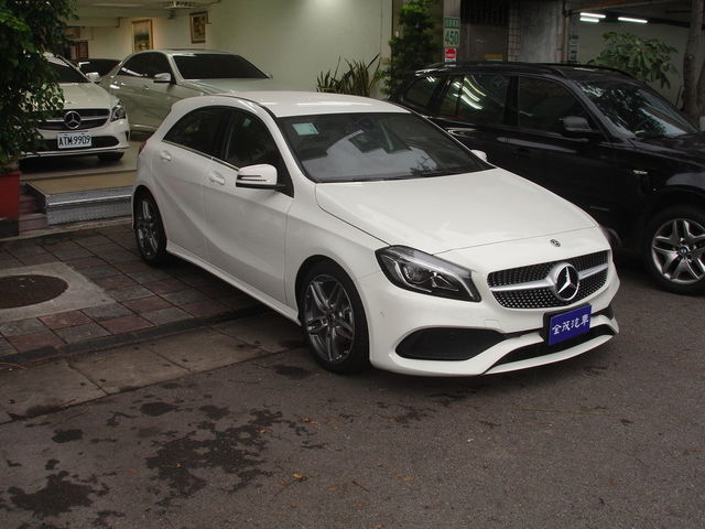 中古車 2018年式台灣賓士a180 Amg Line 全新領牌車 Benz 賓士 A Class A180 台北市 Findcar 找車網