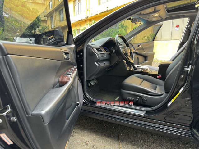 Toyota Camry  第8張相片