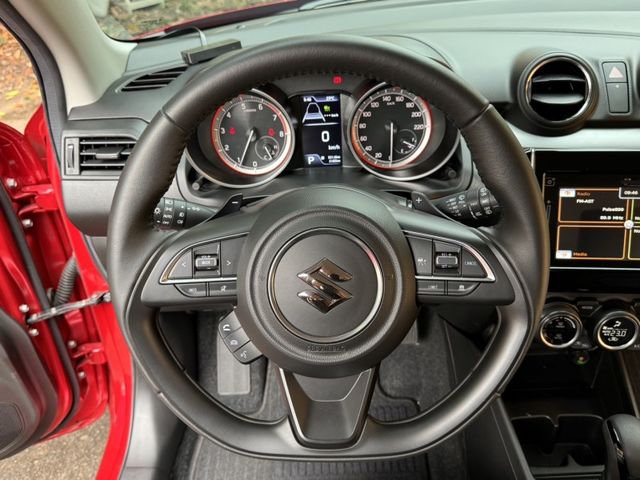 Suzuki SWIFT  第19張相片