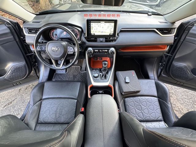 Toyota RAV4  第6張相片