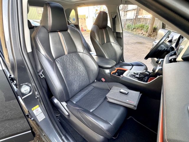 Toyota RAV4  第15張相片