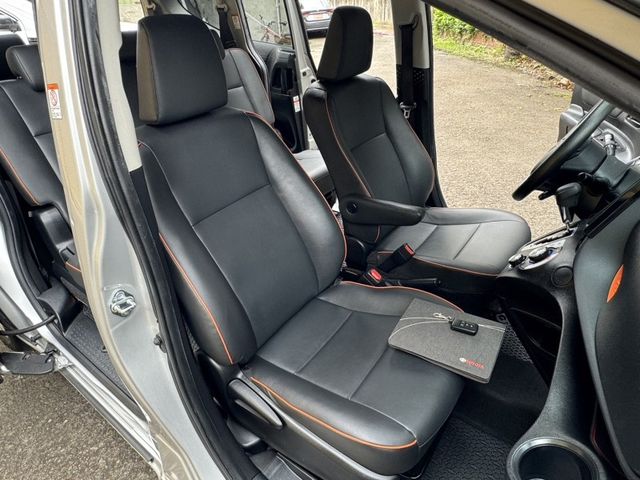 Toyota SIENTA  第17張相片