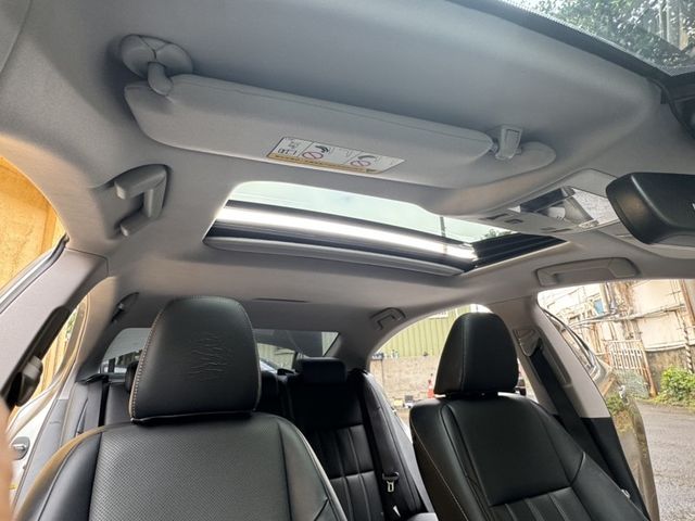 Lexus ES  第19張相片
