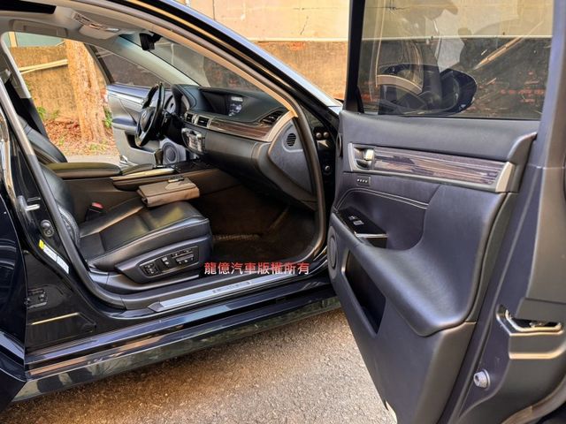 Lexus GS  第9張相片