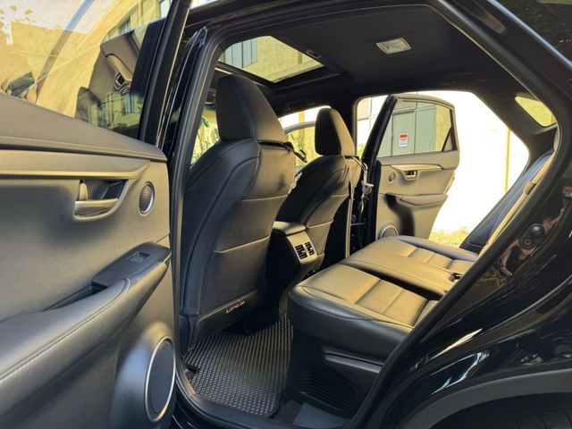 Lexus NX  第6張相片