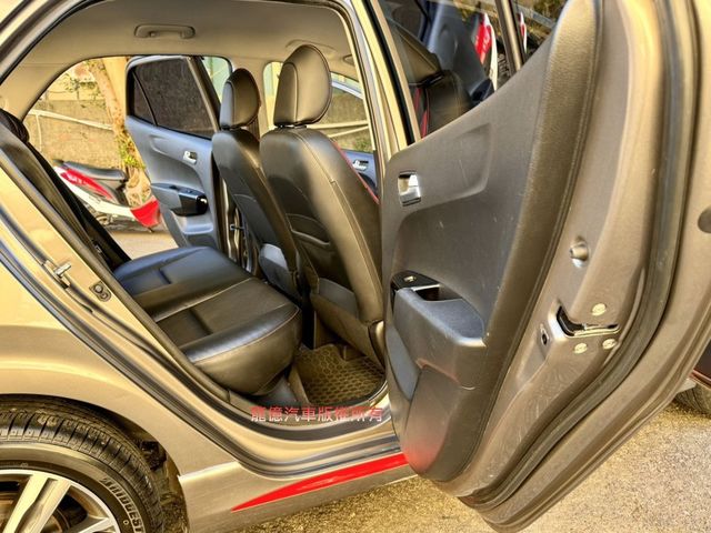 Kia Picanto  第8張相片