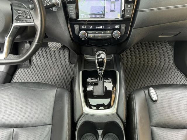 Nissan X-Trail  第18張相片