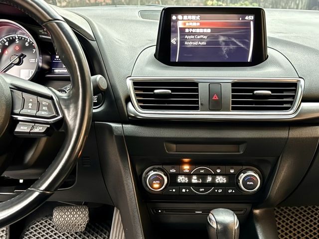 Mazda Mazda3  第16張相片