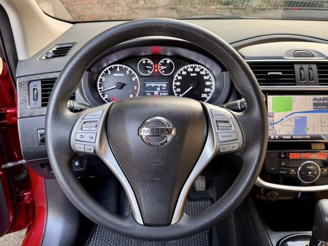 Nissan Tiida  第17張相片
