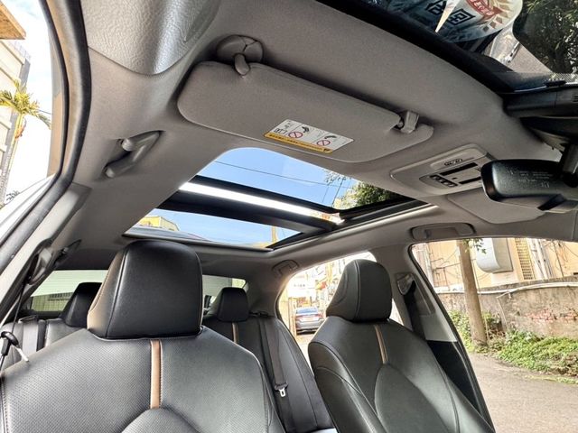 Toyota Camry  第17張相片