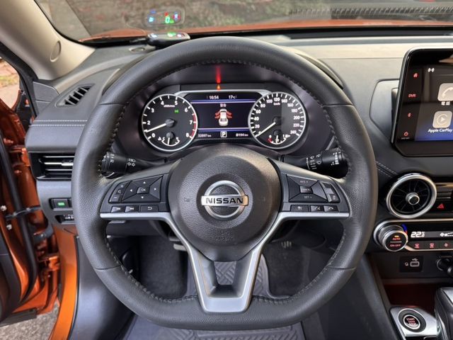 Nissan Sentra  第14張相片
