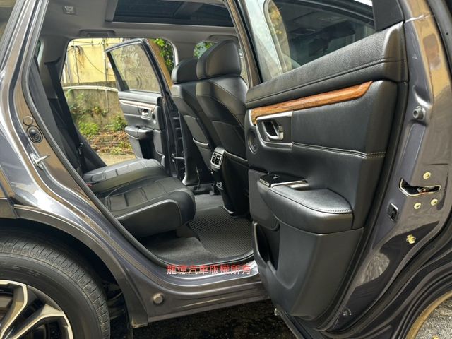 Honda CR-V  第8張相片