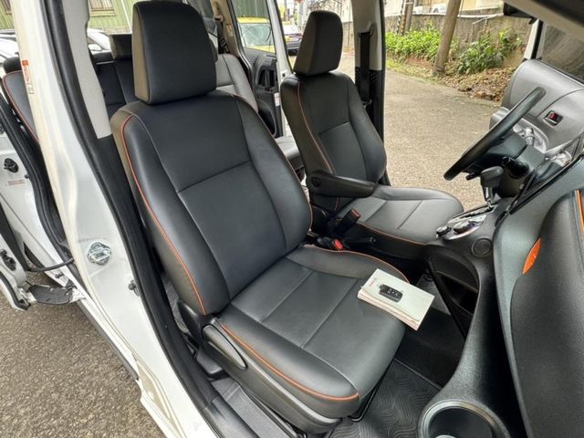 Toyota SIENTA  第14張相片