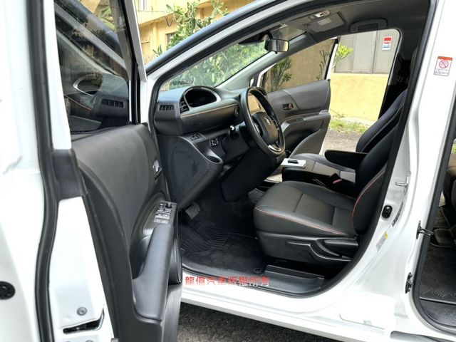 Toyota SIENTA  第5張相片