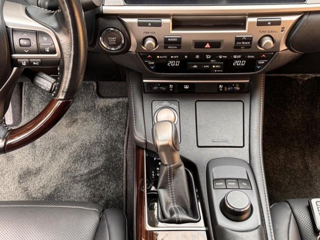 Lexus ES  第18張相片