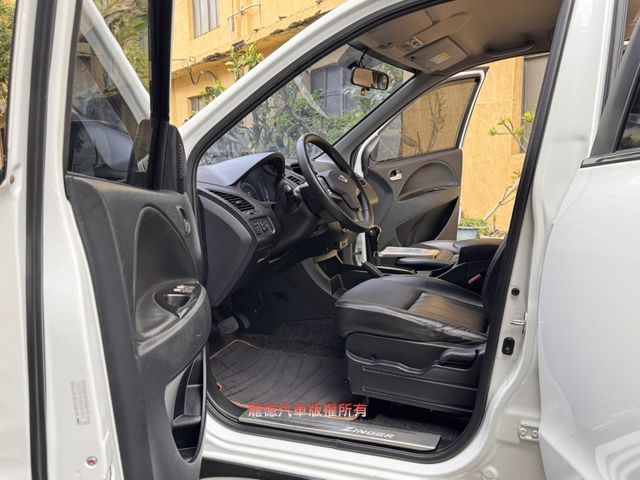 Mitsubishi Zinger  第5張相片