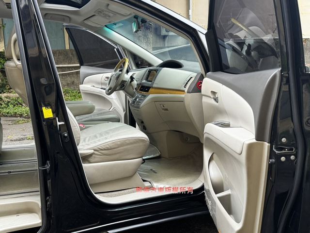 Toyota Previa  第9張相片