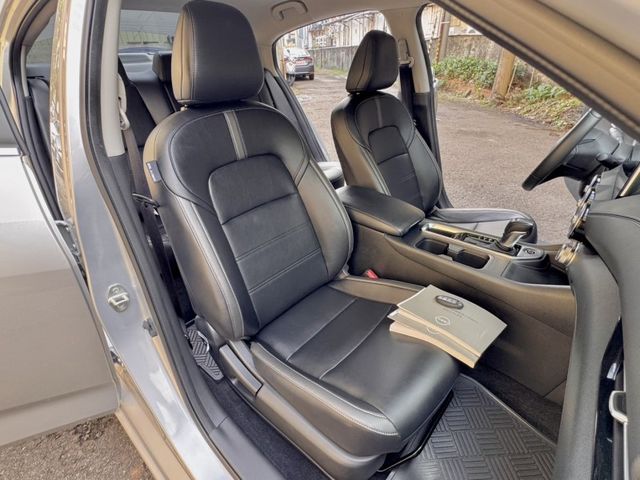 Nissan Sentra  第13張相片