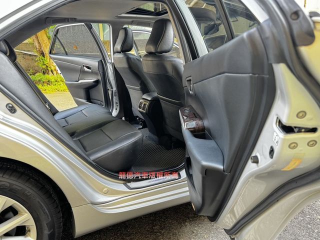 Toyota Camry  第8張相片
