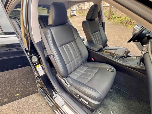 Lexus ES  第14張相片