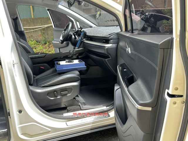 Hyundai Custin  第9張相片
