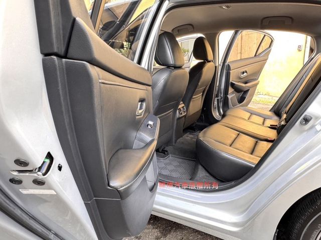 Nissan Sentra  第6張相片
