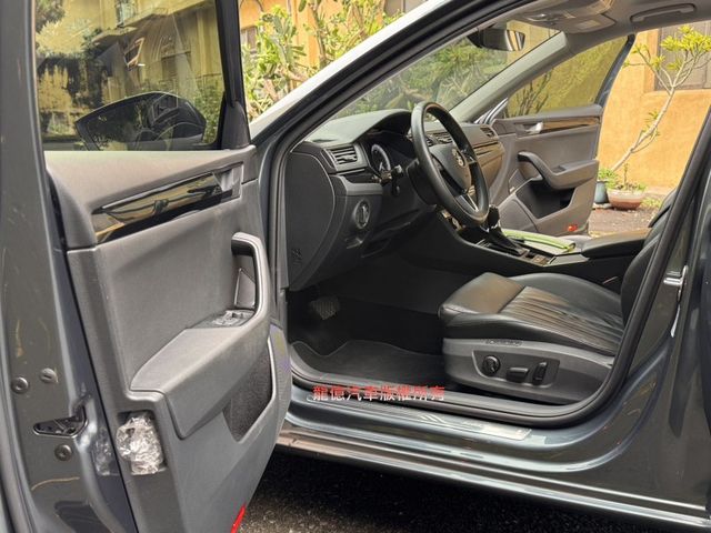 Skoda Superb  第5張相片