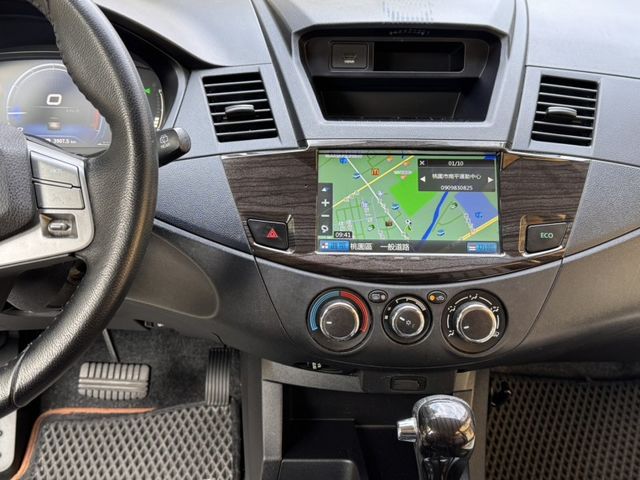 Mitsubishi Zinger  第16張相片