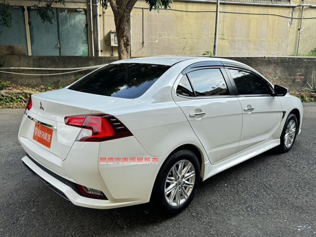 Mitsubishi Grand Lancer  第2張相片