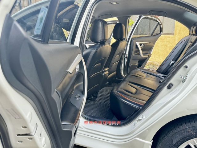 Mitsubishi Grand Lancer  第6張相片