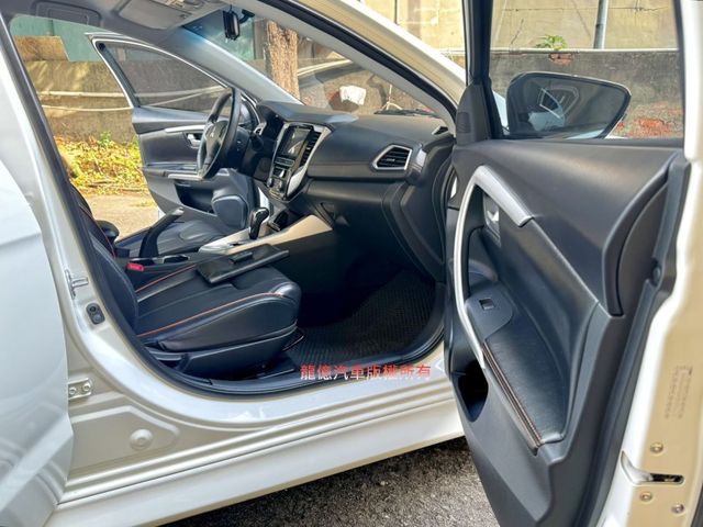 Mitsubishi Grand Lancer  第9張相片