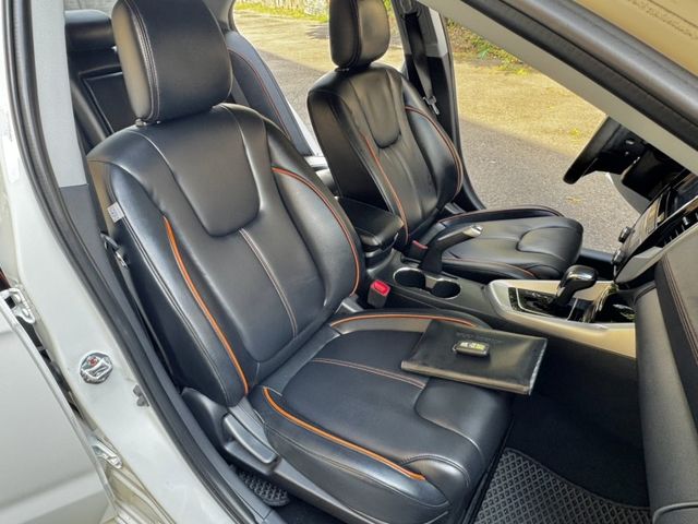 Mitsubishi Grand Lancer  第13張相片