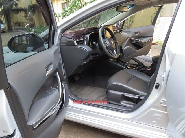 Toyota ALTIS  第5張相片