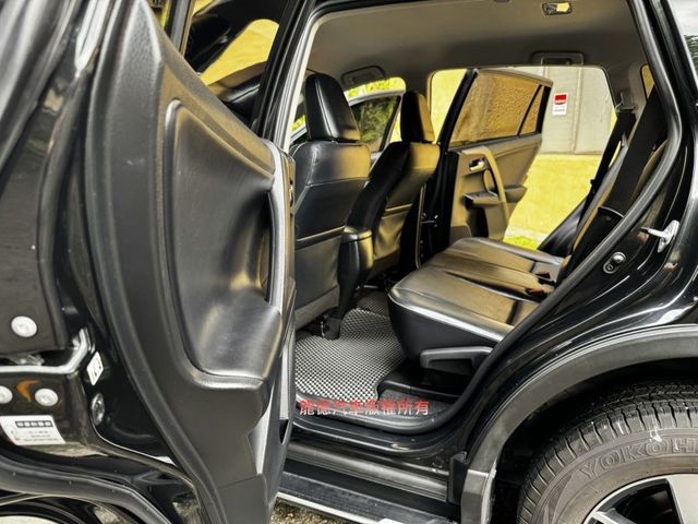 Toyota RAV4  第6張相片