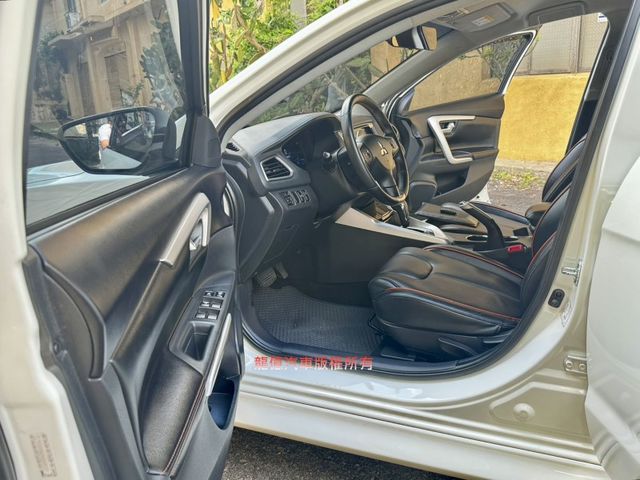 Mitsubishi Grand Lancer  第5張相片