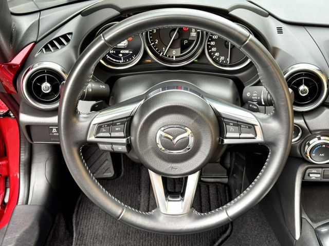 全車原版件MX5小改款RF旗艦版23年式盲點車偏循跡BOSE音響184匹原廠保養  第15張相片