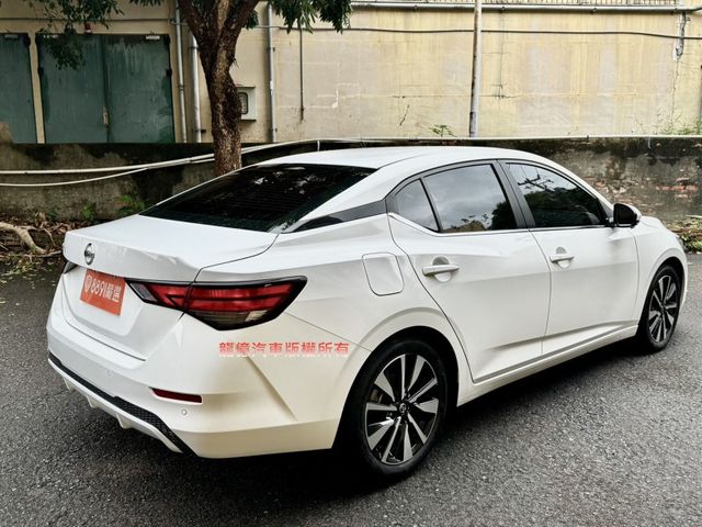 Nissan Sentra  第2張相片