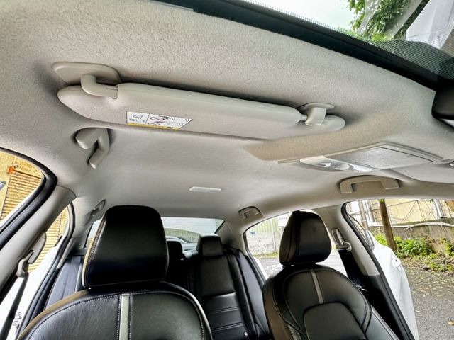 Nissan Sentra  第14張相片