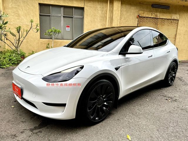 全車原鈑件原漆23年領牌P版自動跟車車偏煞停循跡電動電熱椅天窗LED頭燈原廠保固  第1張相片