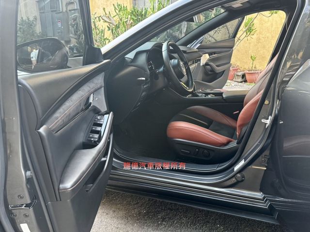 全車原版件25年式全速域跟車盲點車道維持BOSE音響抬頭循跡7安影音赤陶紅電動椅  第5張相片