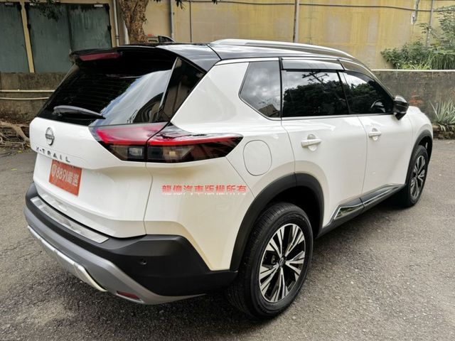 全車原版件旗艦版24年自動跟車盲點車偏數位儀表雙電動椅電動尾門抬頭BOSE音響  第2張相片