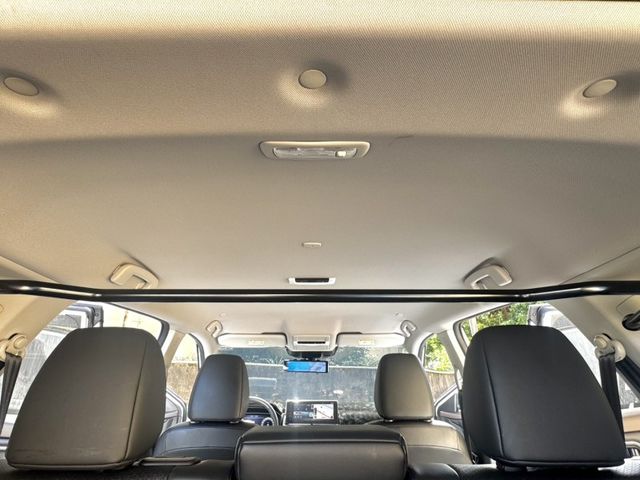 全車原版件旗艦版24年自動跟車盲點車偏數位儀表雙電動椅電動尾門抬頭BOSE音響  第15張相片