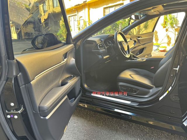 全車原版件油電旗艦版自動跟車煞停盲點車偏全景天窗循跡9安抬頭JBL音響雙邊電動椅  第5張相片