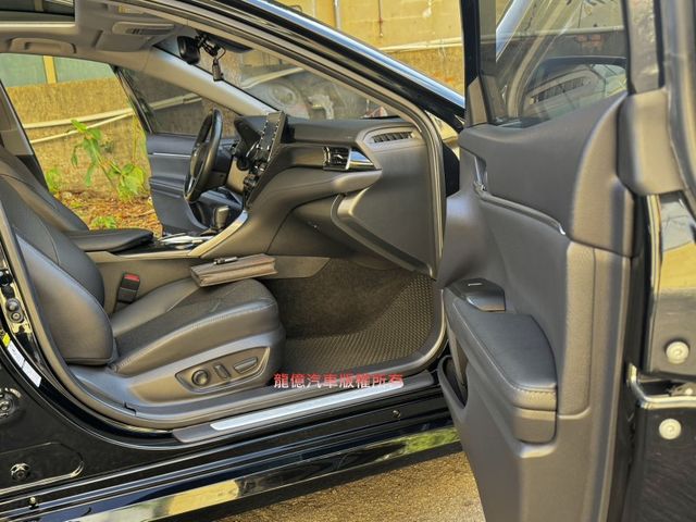 全車原版件油電旗艦版自動跟車煞停盲點車偏全景天窗循跡9安抬頭JBL音響雙邊電動椅  第9張相片