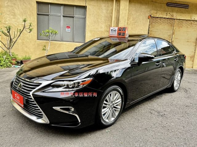 Lexus ES  第1張相片