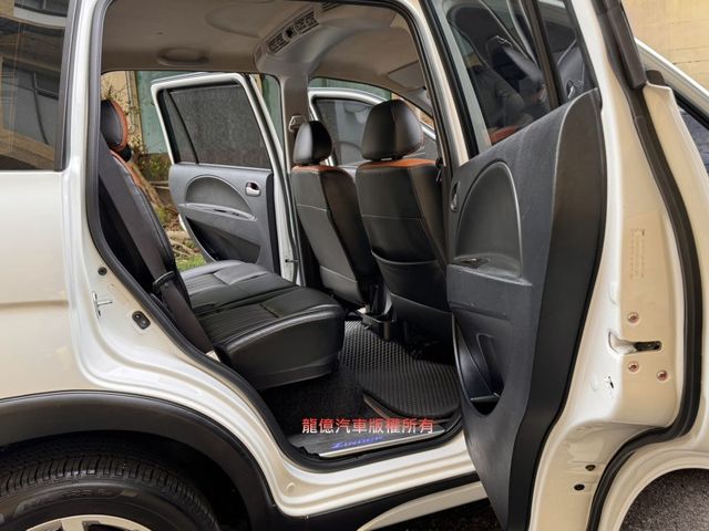 Mitsubishi Zinger  第23張相片