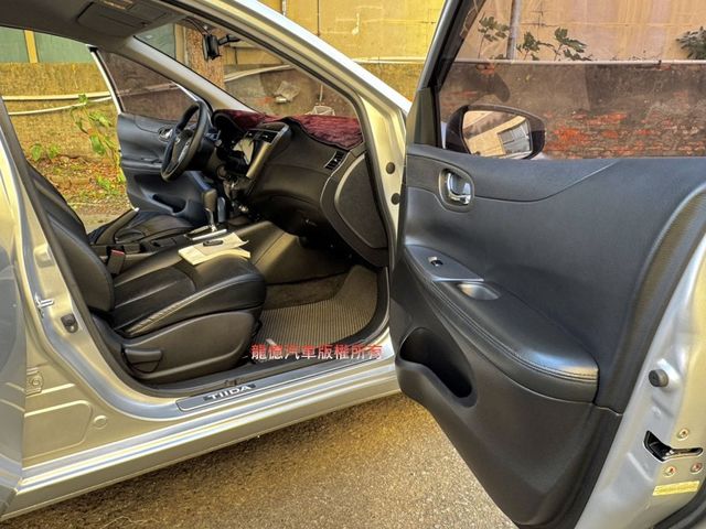 Nissan Tiida  第17張相片